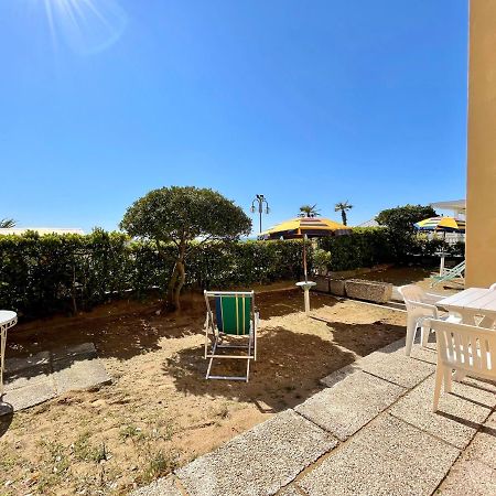Villa Fronte Mare-Carraro Immobiliare Jesolo - Family Apartments Экстерьер фото