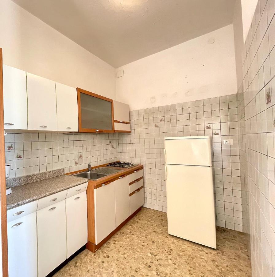Villa Fronte Mare-Carraro Immobiliare Jesolo - Family Apartments Экстерьер фото