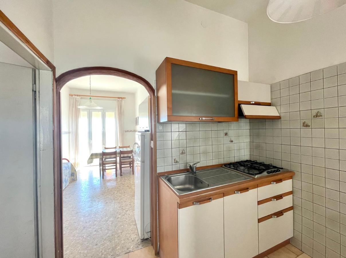 Villa Fronte Mare-Carraro Immobiliare Jesolo - Family Apartments Экстерьер фото