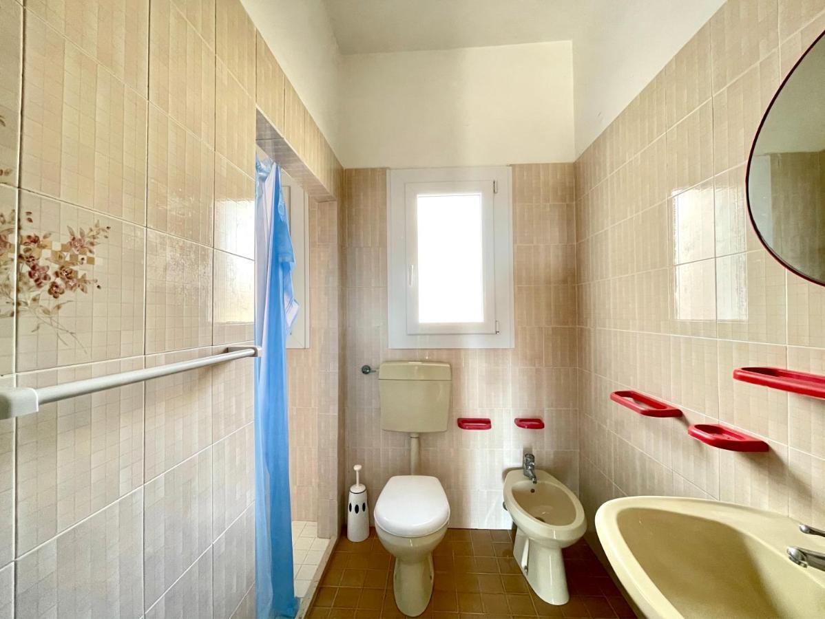 Villa Fronte Mare-Carraro Immobiliare Jesolo - Family Apartments Экстерьер фото