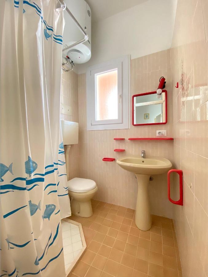 Villa Fronte Mare-Carraro Immobiliare Jesolo - Family Apartments Экстерьер фото